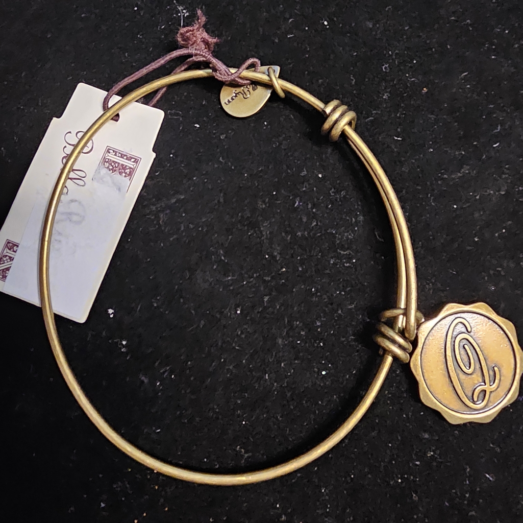 Bella Ryann Initial Letter Q Charm Bangle Bracelet